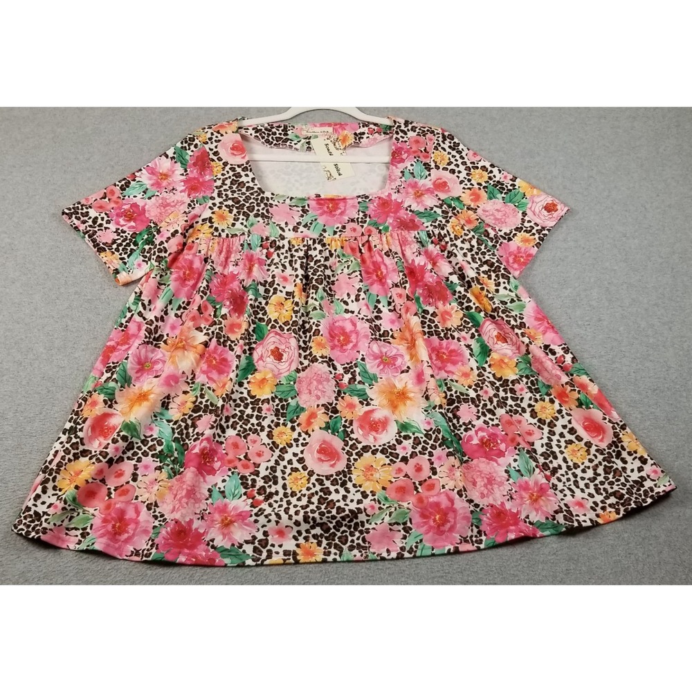 NEW Southern Stitch Top Women's Medium M Floral Leopard Stretch Babydoll Blouse